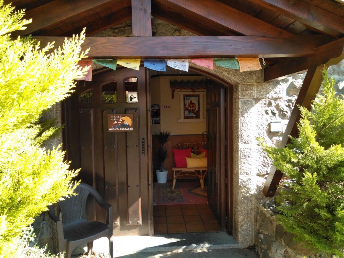 Albergue Refugio La Ardilla Real Posada De Valdeon Exterior foto