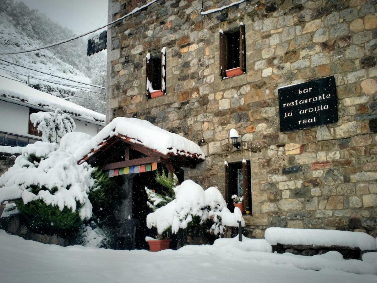 Albergue Refugio La Ardilla Real Posada De Valdeon Exterior foto